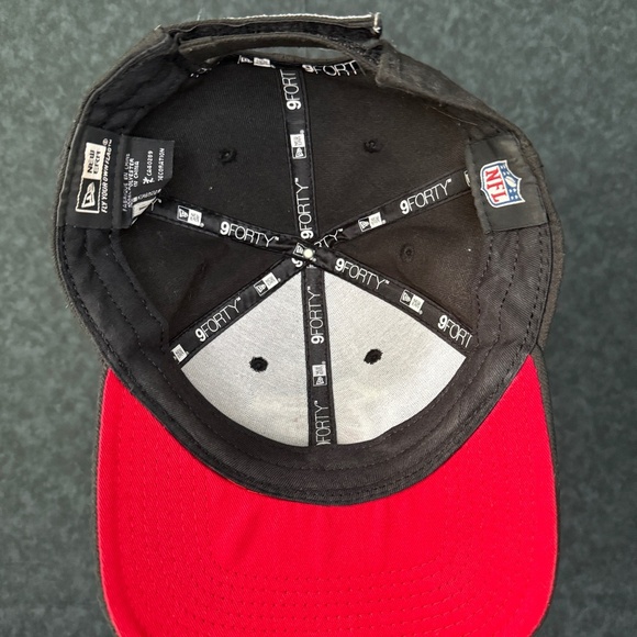 Atlanta Falcons Hat New Era 9FORTY Adjustable NFL Cap Black Red Team Logo - Picture 3 of 5